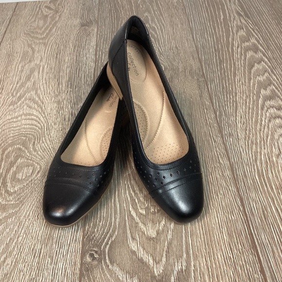 Clarks Juliet Coast Loafer‎ Small Heel Size 8 W Wide NEW Leather Slip On Black - Picture 1 of 8
